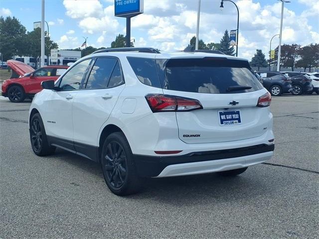 Photo of 2024 Summit White Chevrolet Equinox