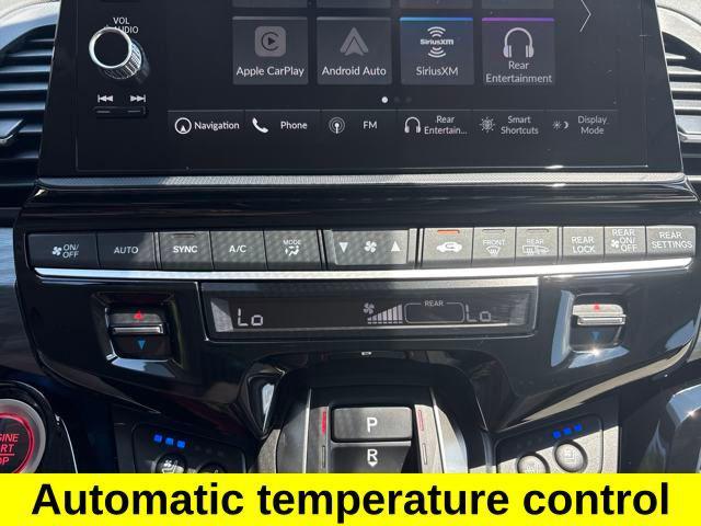 Photo of 2025 Smoke Blue Pearl Honda Odyssey