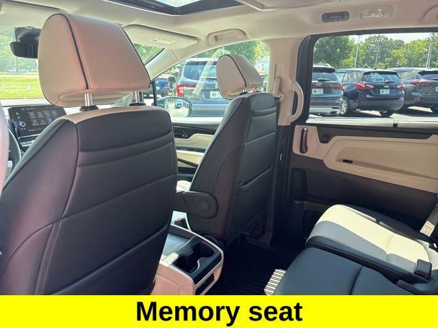 Photo of 2025 Smoke Blue Pearl Honda Odyssey