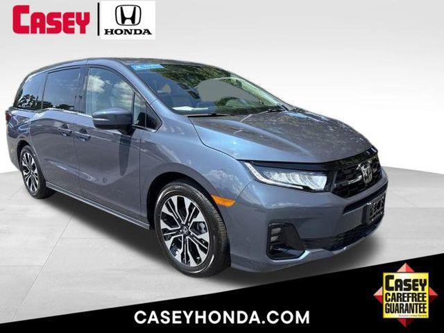Photo of 2025 Smoke Blue Pearl Honda Odyssey