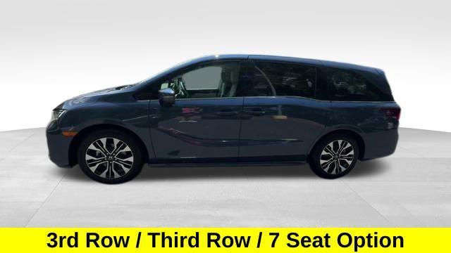 Photo of 2025 Smoke Blue Pearl Honda Odyssey