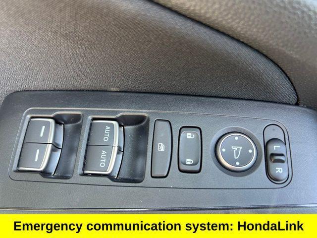Photo of 2024 Platinum White Pearl Honda Civic