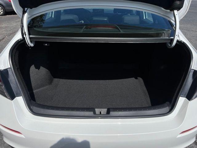 Photo of 2024 Platinum White Pearl Honda Civic