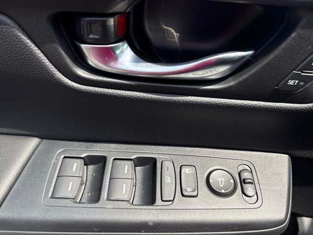 Photo of 2026 Urban Gray Pearl Honda CR-V Hybrid