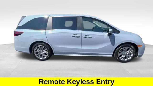 Photo of 2025 Sonic Gray Pearl Honda Odyssey