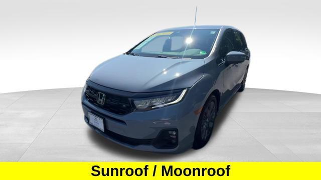 Photo of 2025 Sonic Gray Pearl Honda Odyssey
