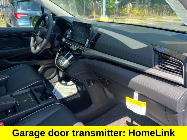 Photo of 2025 Sonic Gray Pearl Honda Odyssey