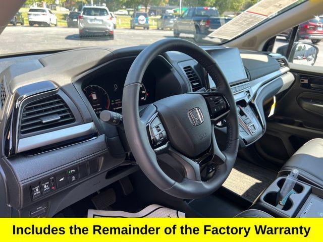 Photo of 2025 Sonic Gray Pearl Honda Odyssey