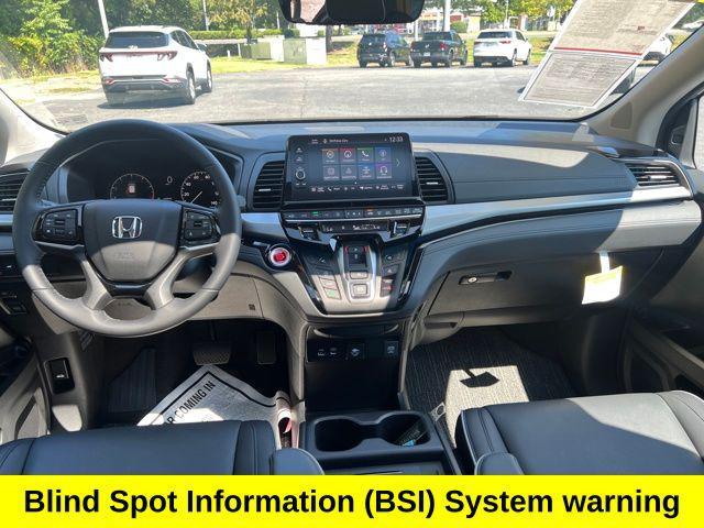 Photo of 2025 Sonic Gray Pearl Honda Odyssey