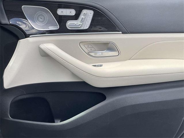 Photo of 2022 Silver Metallic Mercedes-Benz GLE 350