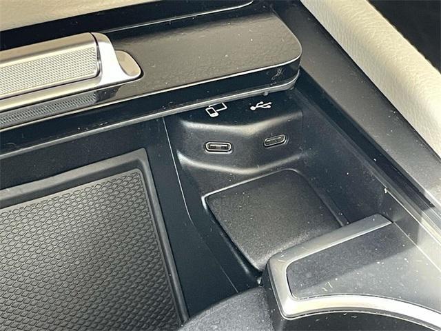 Photo of 2022 Silver Metallic Mercedes-Benz GLE 350