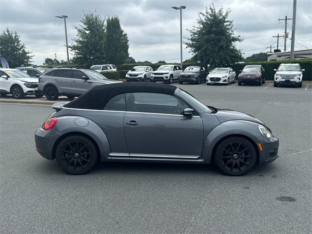 Photo of 2016 Platinum Gray Metallic/Black Roof Volkswagen Beetle