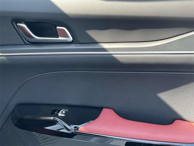 Photo of 2025 Snow White Pearl Kia K5