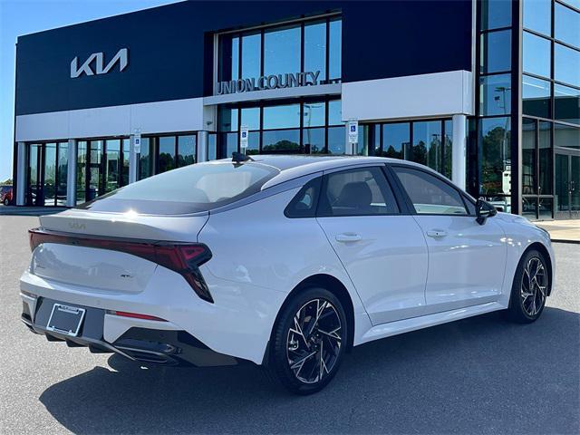 Photo of 2025 Snow White Pearl Kia K5