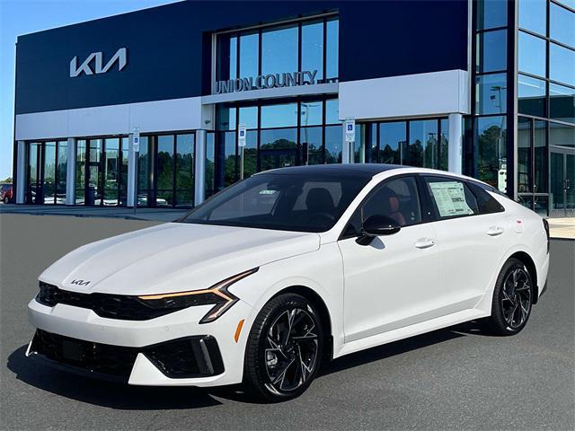 Photo of 2025 Snow White Pearl Kia K5
