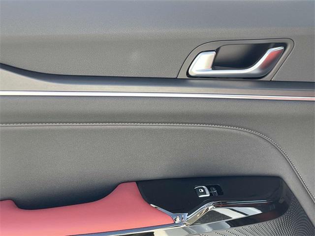Photo of 2025 Snow White Pearl Kia K5