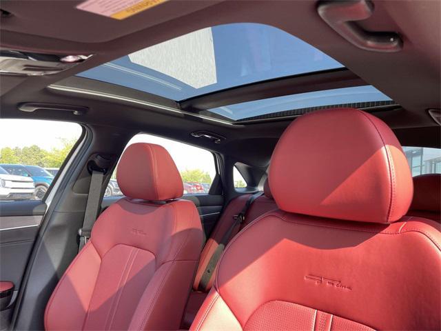 Photo of 2025 Snow White Pearl Kia K5