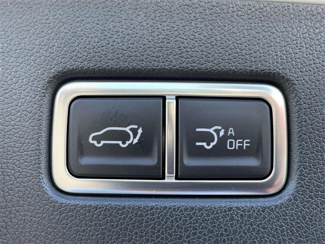 Photo of 2026 Ivory Silver Kia Sorento
