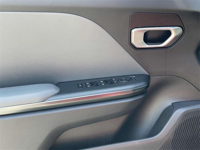 Photo of 2025 Currant Red Kia K4