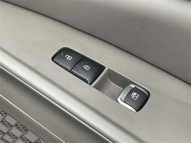 Photo of 2026 Deep Chroma Blue Kia Carnival