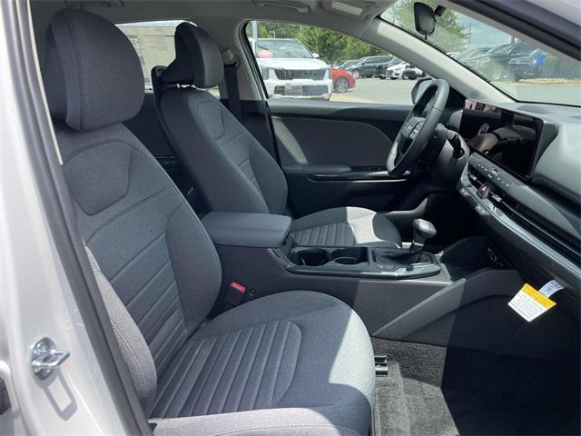 Photo of 2025 Snow White Pearl Kia K4