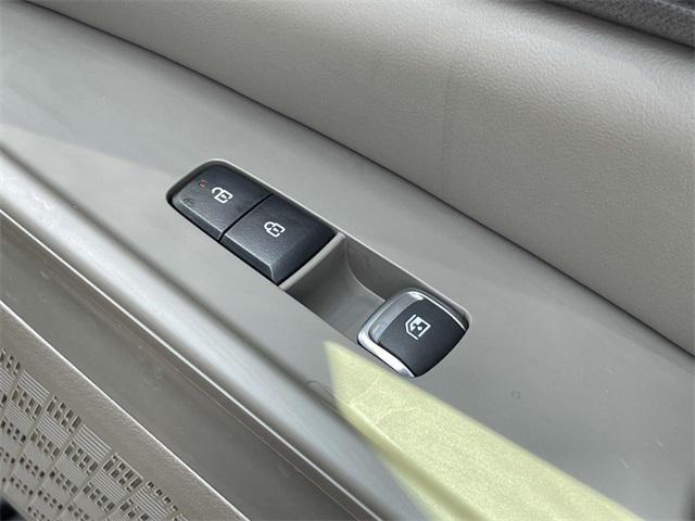 Photo of 2025 Deep Chroma Blue Kia Carnival