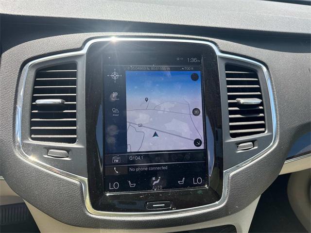 Photo of 2019 Crystal White Pearl Volvo XC90