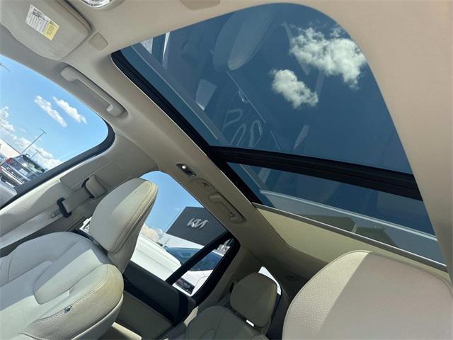 Photo of 2019 Crystal White Pearl Volvo XC90