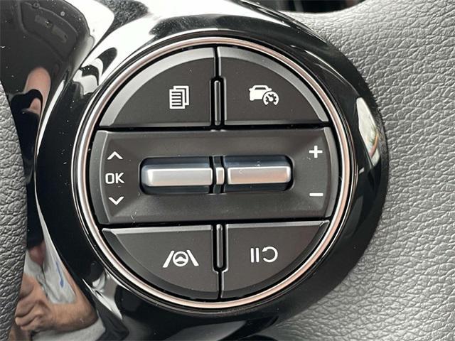 Photo of 2025 Snow White Pearl Kia Soul
