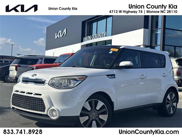 Photo of 2014 Clear White Kia Soul
