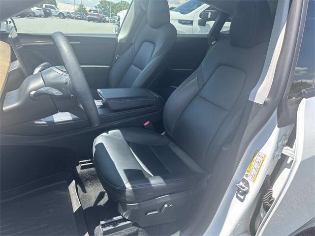 Photo of 2024 Pearl White Multi-Coat Tesla Model Y
