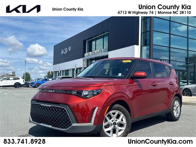 Photo of 2024 Mars Orange Kia Soul