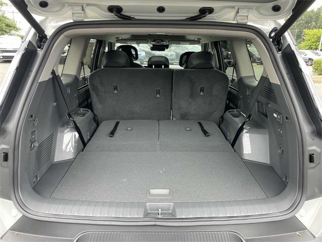 Photo of 2026 Ivory Silver Kia EV9