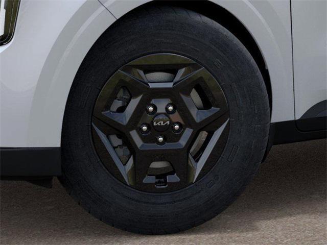 Photo of 2026 Snow White Pearl Kia Carnival