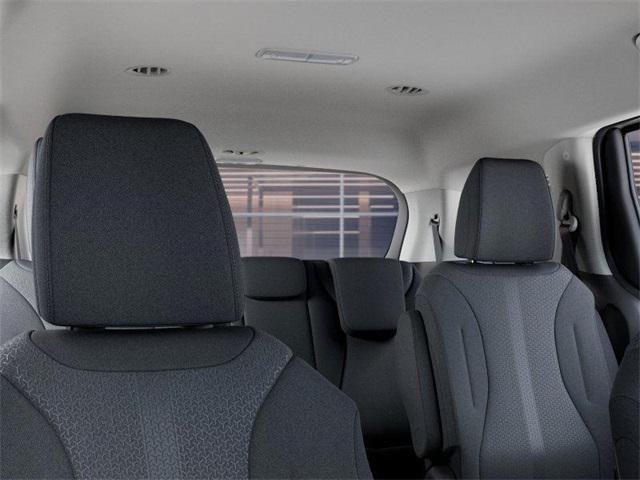 Photo of 2026 Snow White Pearl Kia Carnival
