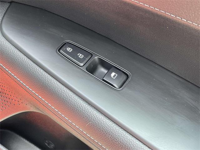 Photo of 2023 Fire Orange Kia Forte