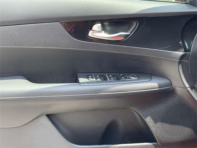 Photo of 2023 Fire Orange Kia Forte