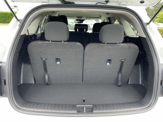 Photo of 2025 Glacial White Pearl Kia Sorento