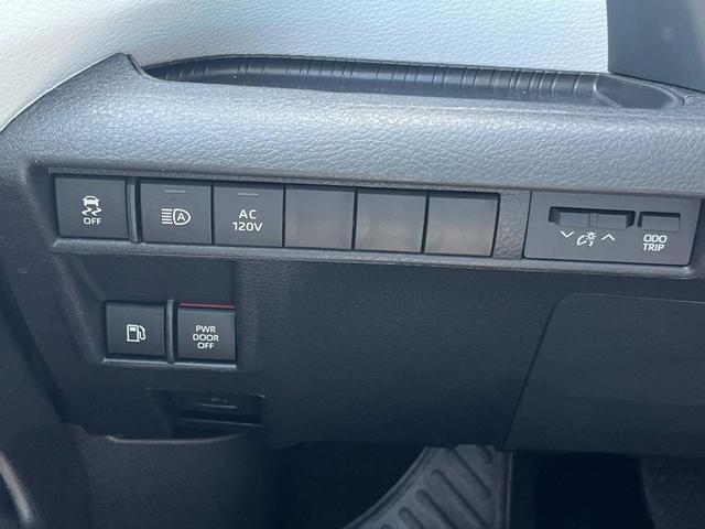 Photo of 2025 Midnight Black Metallic Toyota Sienna