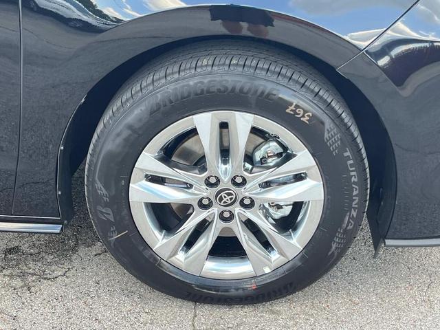Photo of 2025 Midnight Black Metallic Toyota Sienna