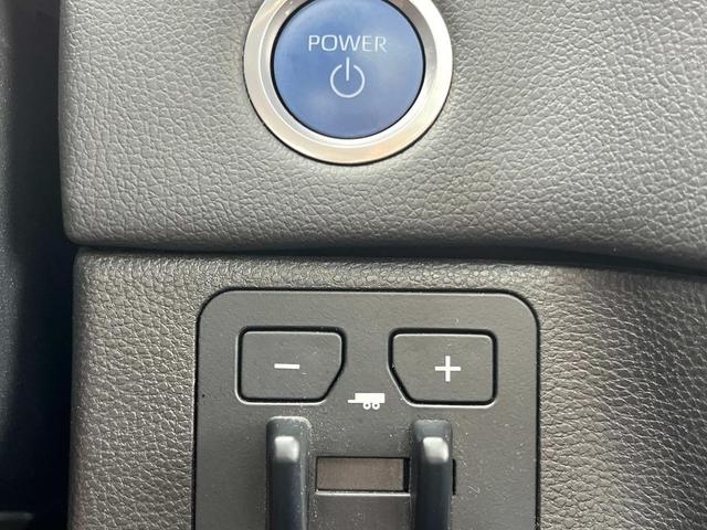 Photo of 2024 Gray Toyota Tundra Hybrid