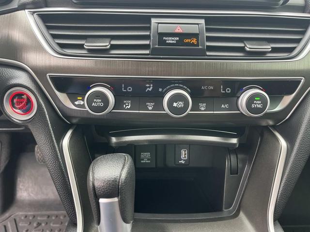 Photo of 2020 Lunar Silver Metallic Honda Accord