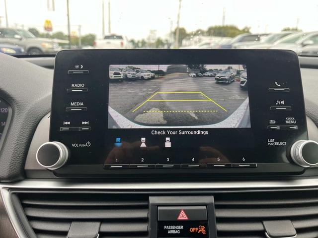 Photo of 2020 Lunar Silver Metallic Honda Accord