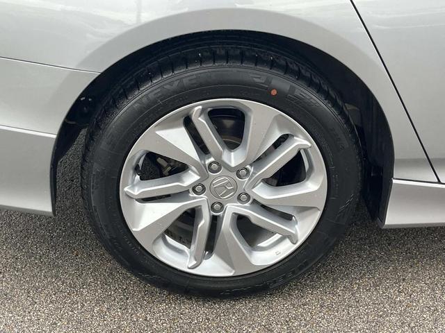 Photo of 2020 Lunar Silver Metallic Honda Accord