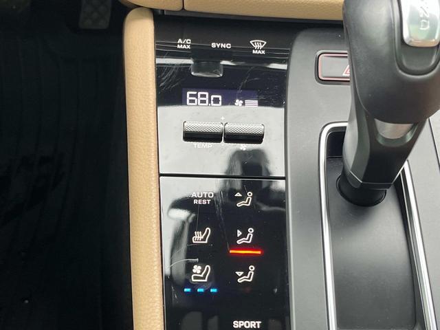 Photo of 2023 Volcano Grey Metallic Porsche Macan