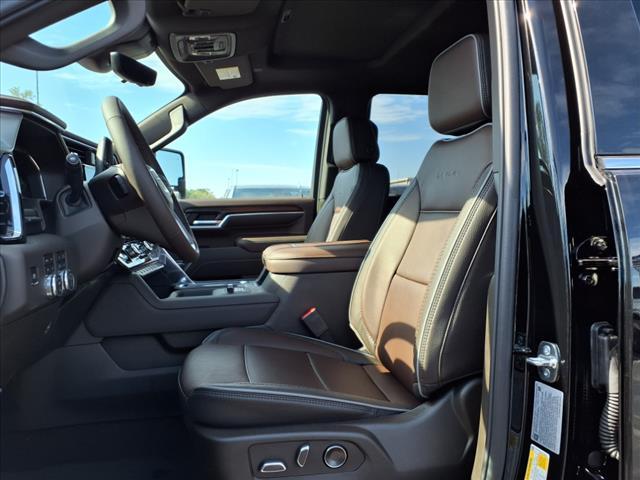 Photo of 2025 Onyx Black GMC Sierra 2500