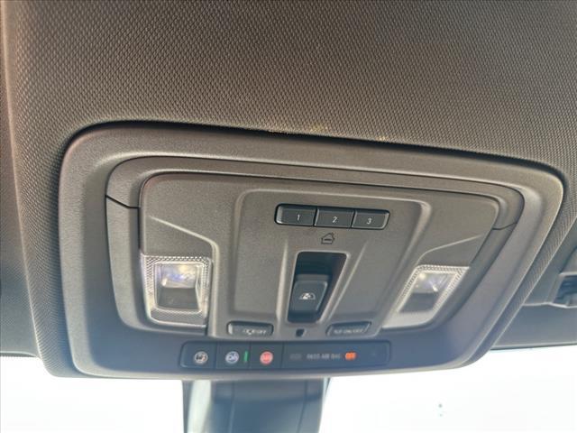 Photo of 2019 Summit White GMC Sierra 1500