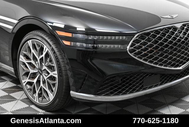Photo of 2025 Vik Black Genesis G90