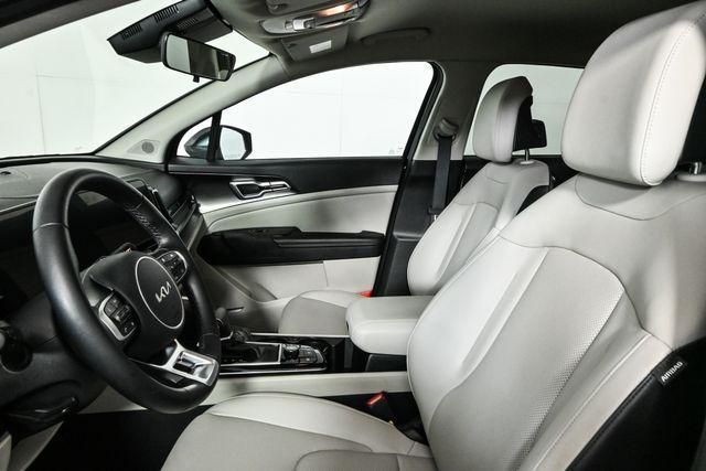 Photo of 2024 Gravity Gray Kia Sportage