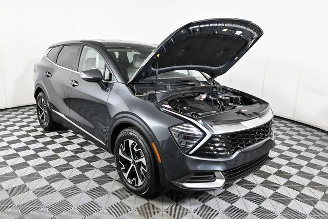 Photo of 2024 Gravity Gray Kia Sportage